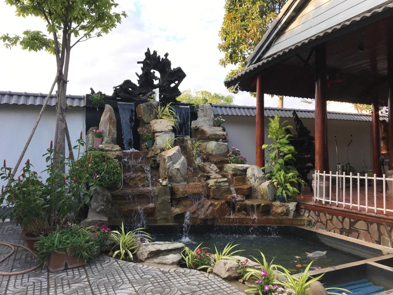 Hotel An Hoà II Ba Ria Esterno foto